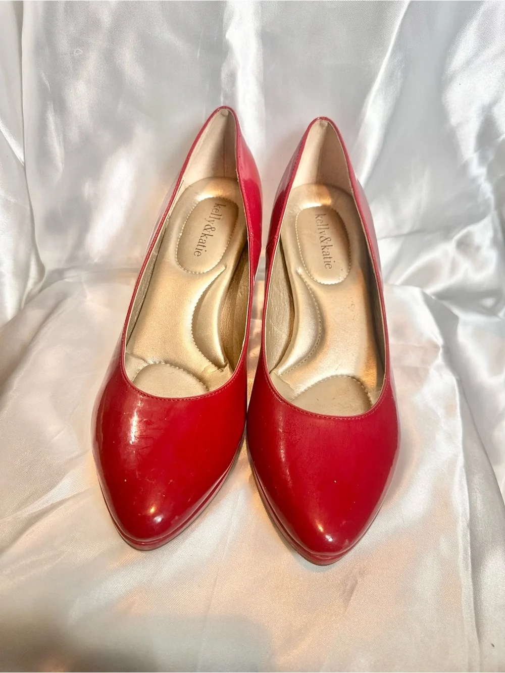 Red Patent Mid-Heel Pumps - Women's Dress Shoes